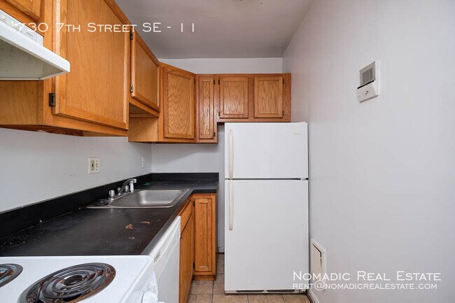 Building Photo - 730 7th St SE