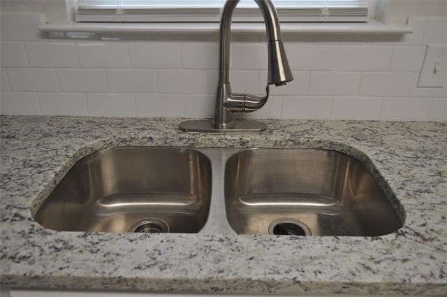 Building Photo - 2232 Shady Brook Dr