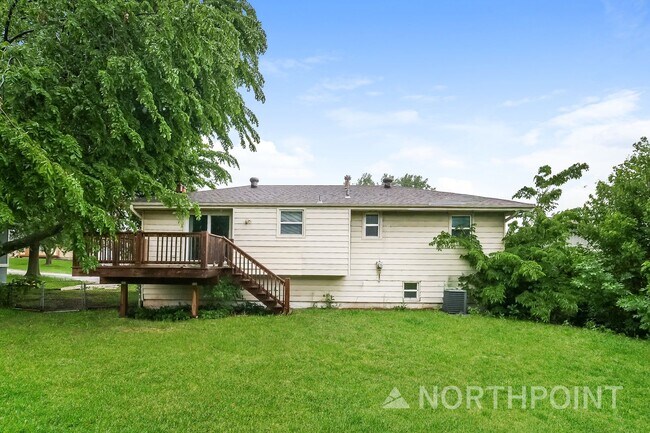 Building Photo - 3 BR/1.5BA | Newly Renovated Single Family Home | 2- Car Covered Parking | Gated backyard