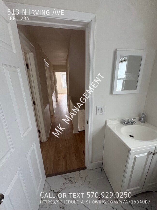 Building Photo - 513 N Irving Ave