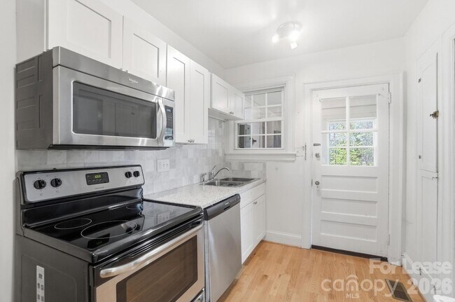 Building Photo - 2120 Kirkwood Ave