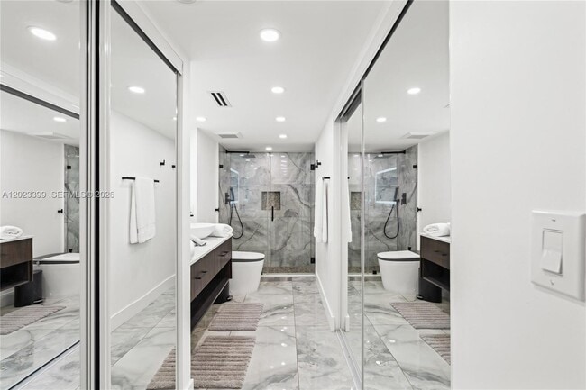 Building Photo - 5701 Collins Ave