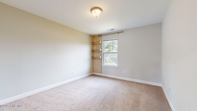 Building Photo - 604 Alston Blvd