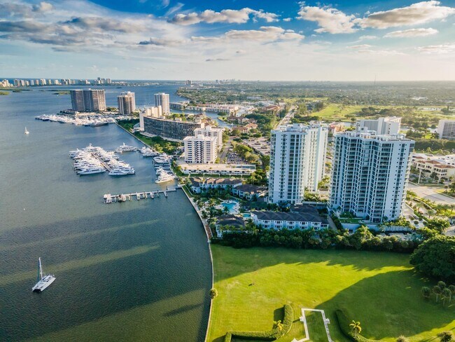 Building Photo - 1 Water Clb Wy