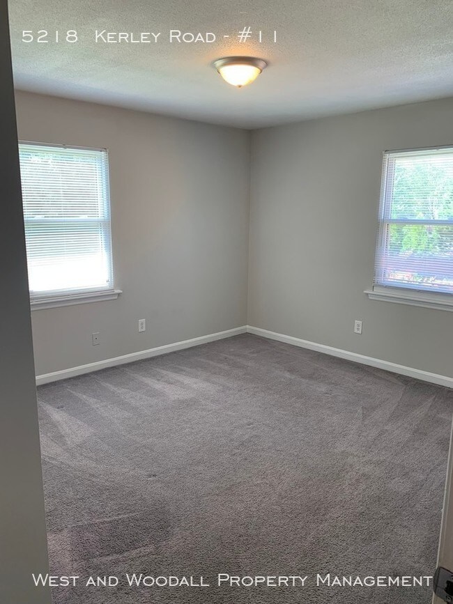 Building Photo - Great Two Bedroom, One Bathroom apartment