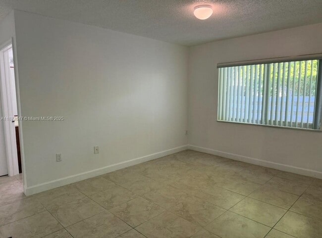 Building Photo - 14465 SW 139th Ave Cir E