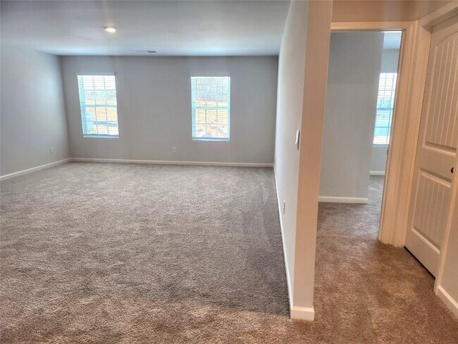 Building Photo - 710 Brookfield Dr