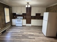 Building Photo - 3 bedroom, 1 bath, 2 story single family house