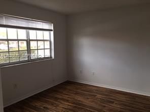 Building Photo - 131 SW 117th Ave