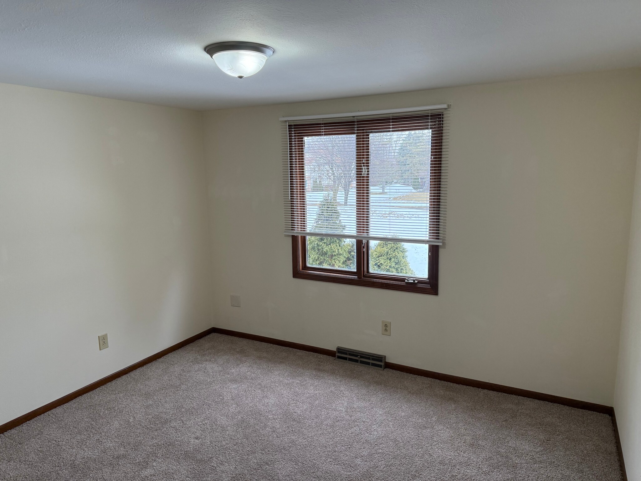 Bed 2 - 1170 Bernath Pky