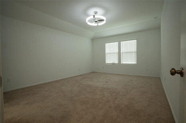 Building Photo - 105 Carmello