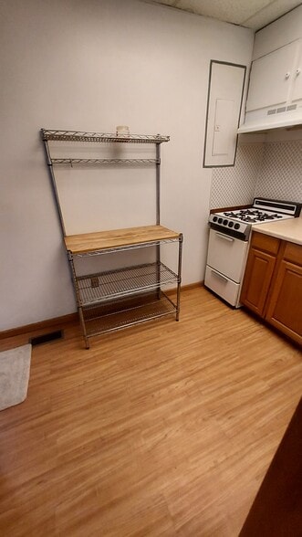 Kitchen - 302 11th St