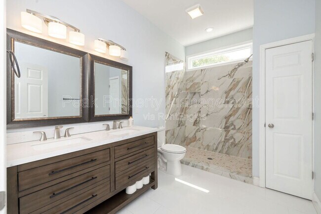 Building Photo - 2615 North Ave