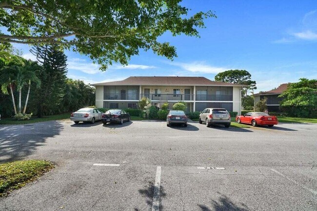 Building Photo - 6520 Chasewood Dr