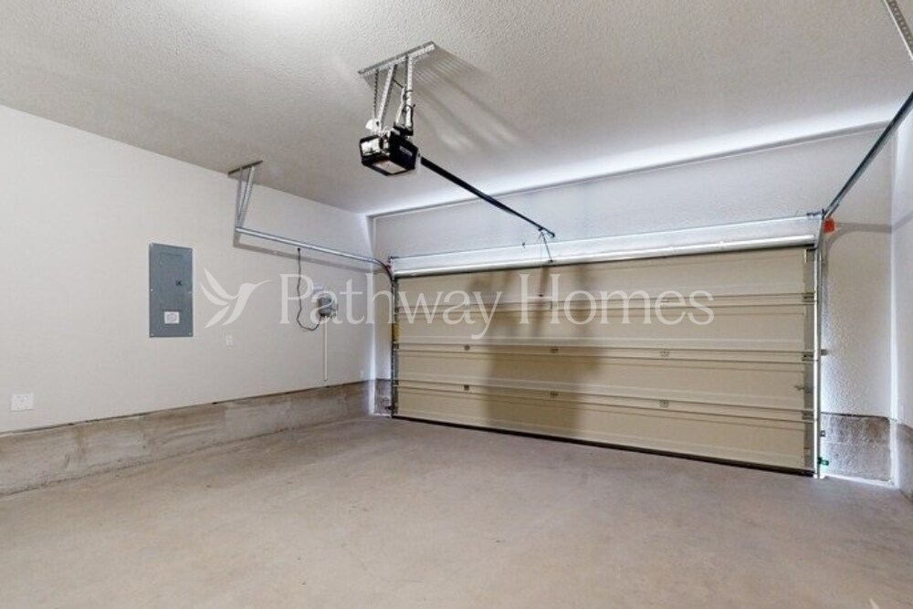 Building Photo - 1621 Gatesville Ct