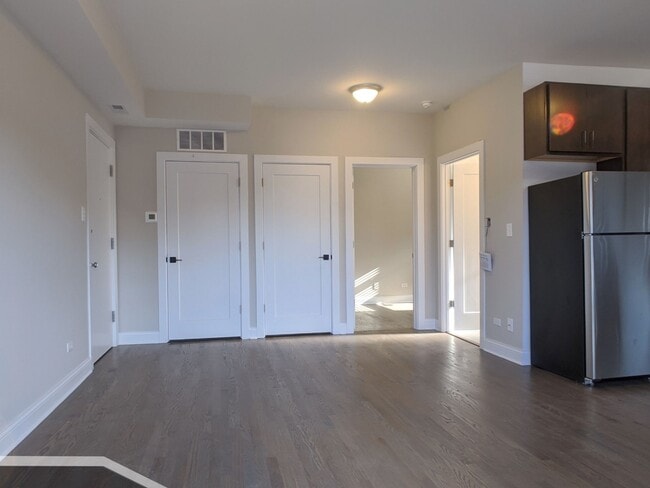 Building Photo - 3409 W Fullerton Ave