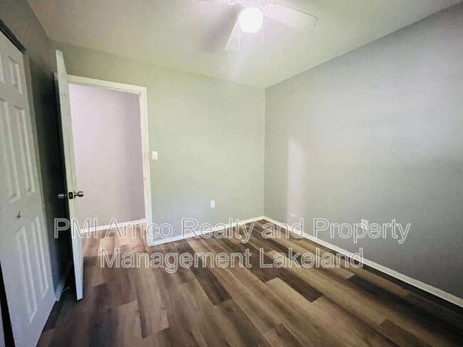 Building Photo - 1223 Ave L