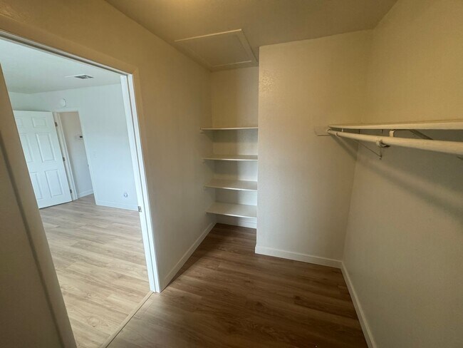 Building Photo - Lucite Lane