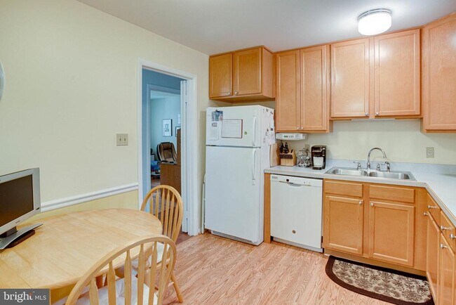 Building Photo - 13888 Montoclair Ln