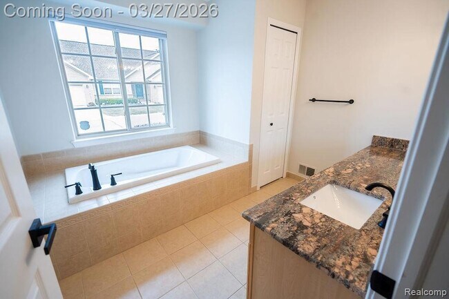 Building Photo - 23869 McCort Dr