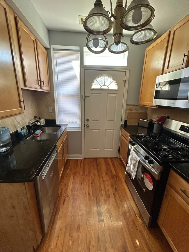 Building Photo - Rosemont