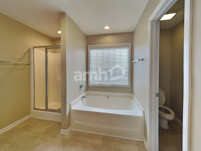 Building Photo - 203 Fledgling Way