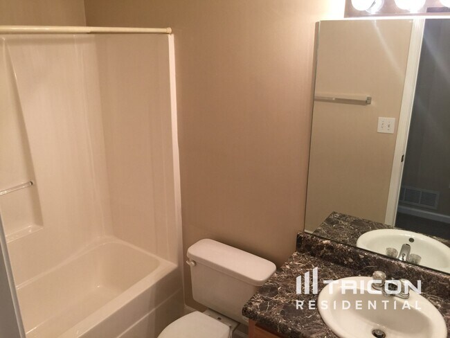 Building Photo - 7838 Cambridge Dr