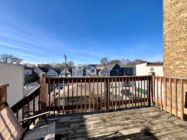 Building Photo - 4224 N Kimball Ave