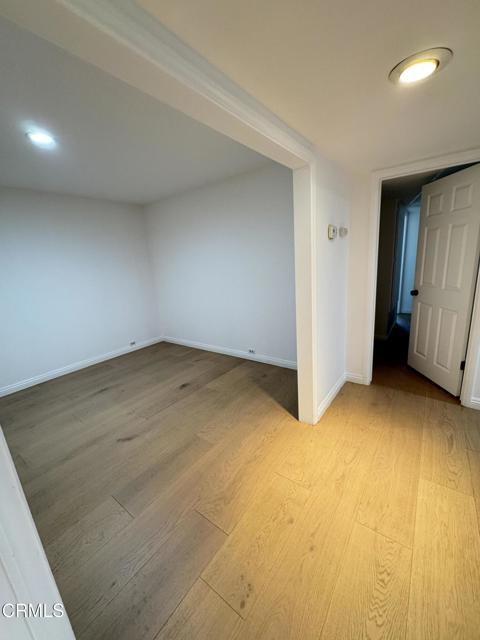 Building Photo - 534 N Oak Knoll Ave