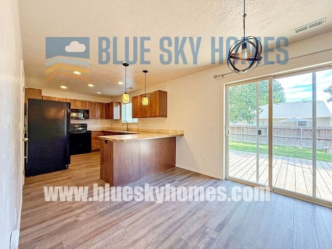Building Photo - 9252 W Idlewood Dr
