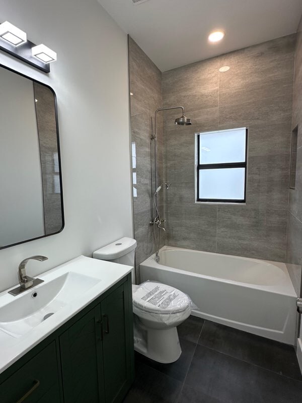 Building Photo - 4208 10th St SW