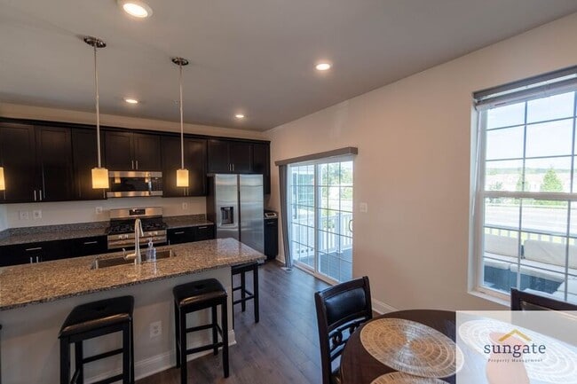 Building Photo - 1408 Onnesta Ct