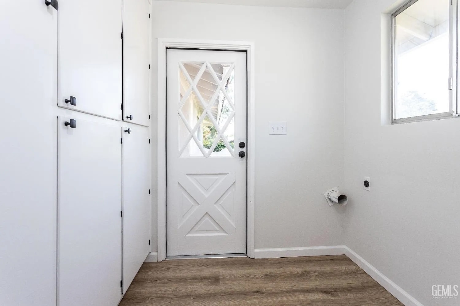 Building Photo - 2401 Rio Vista Dr
