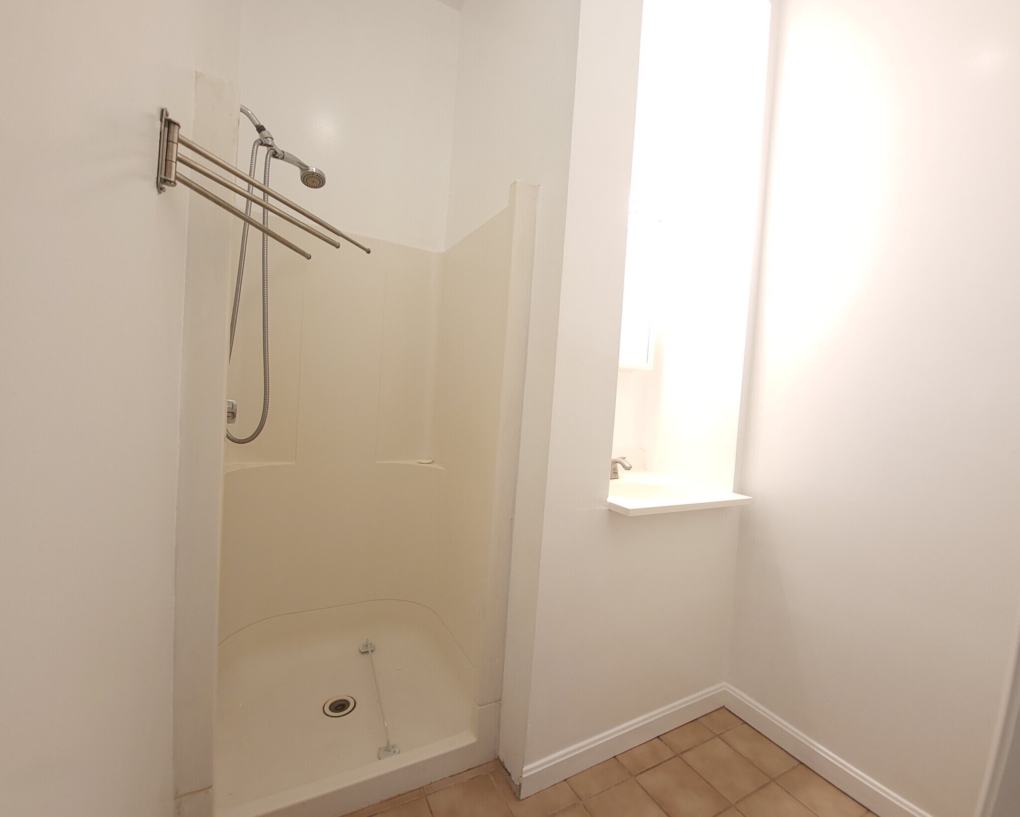 Building Photo - 10 Higgins St