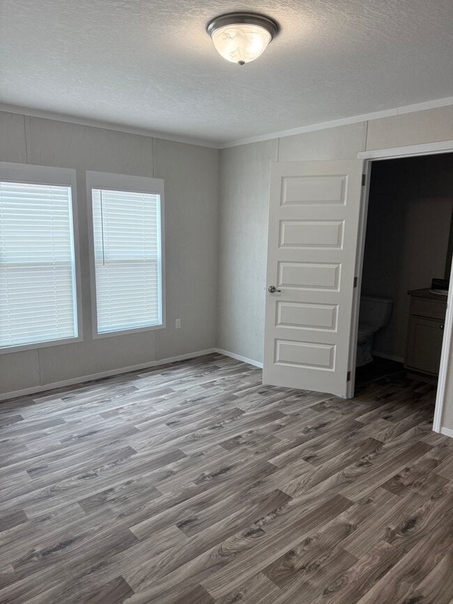 Building Photo - BRAND NEW-3 Bedroom / 2 Bath-MOVE-IN SPECI...