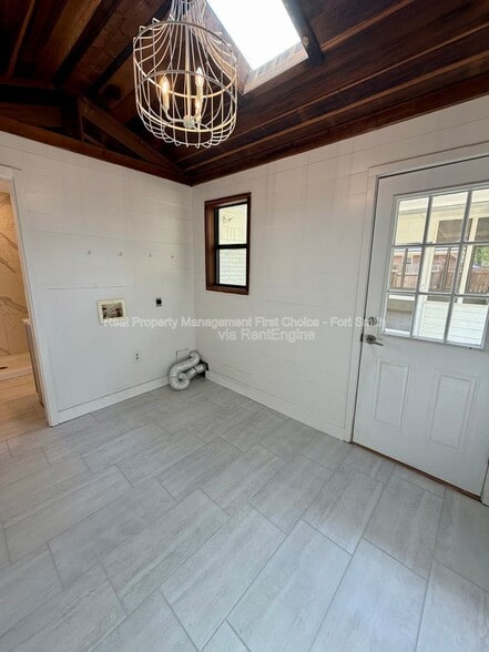 Building Photo - 10107 Old Mill Rd