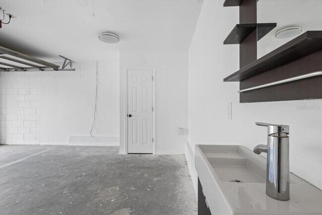 Building Photo - 1054 Brielle Ave