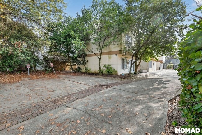 Building Photo - 75 E Wesley Rd NE