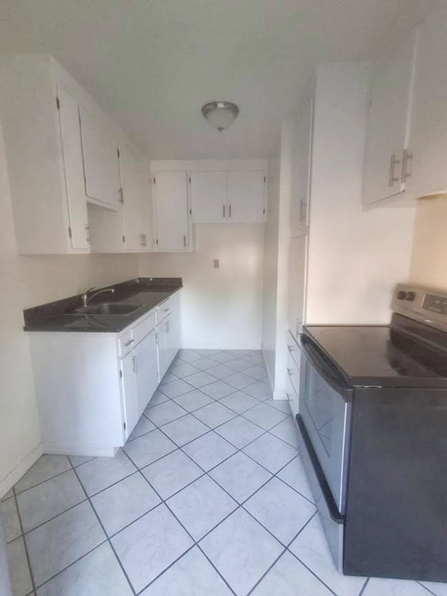 Building Photo - 536 Hawthorne Ave