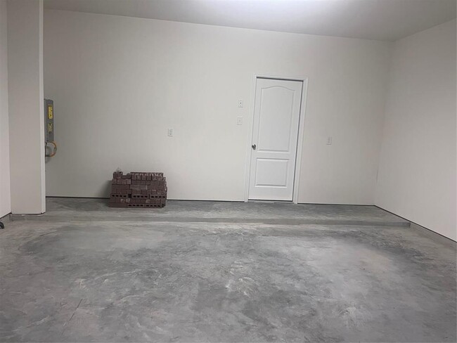 Building Photo - 15723 Winter Heights Dr
