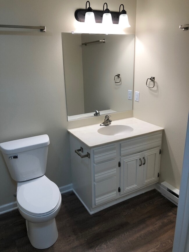 Building Photo - 627 Hudson St