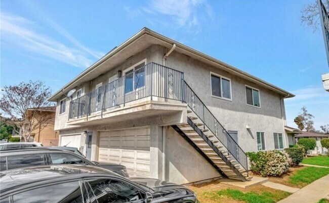 Building Photo - 12115 Wintergreen Dr