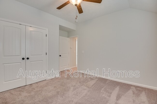 Building Photo - 638 Jensen Ln