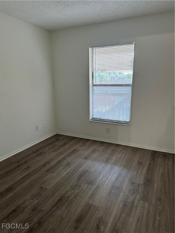 Building Photo - 5321 Summerlin Rd