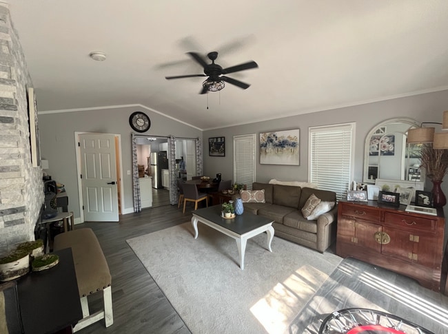 Building Photo - Fully furnished beautifully renovated house!