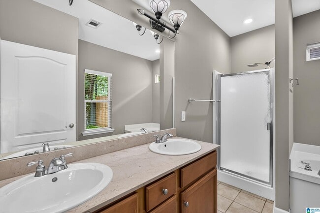Building Photo - 5317 Cottage Cir