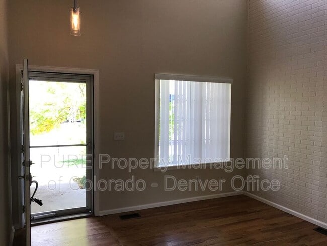 Building Photo - 9708 S Castle Ridge Cir