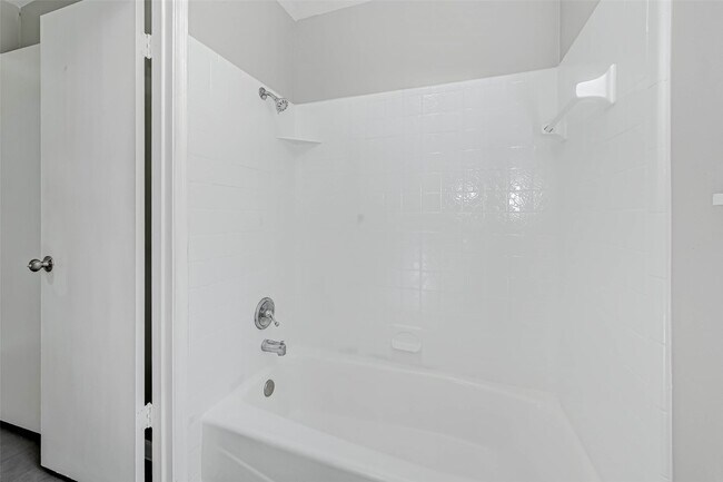 Building Photo - 4302 Wildacres Dr