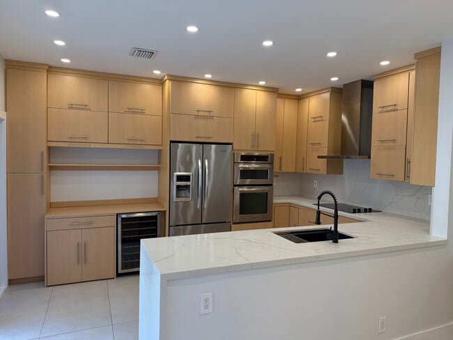 Building Photo - 1085 River Birch St