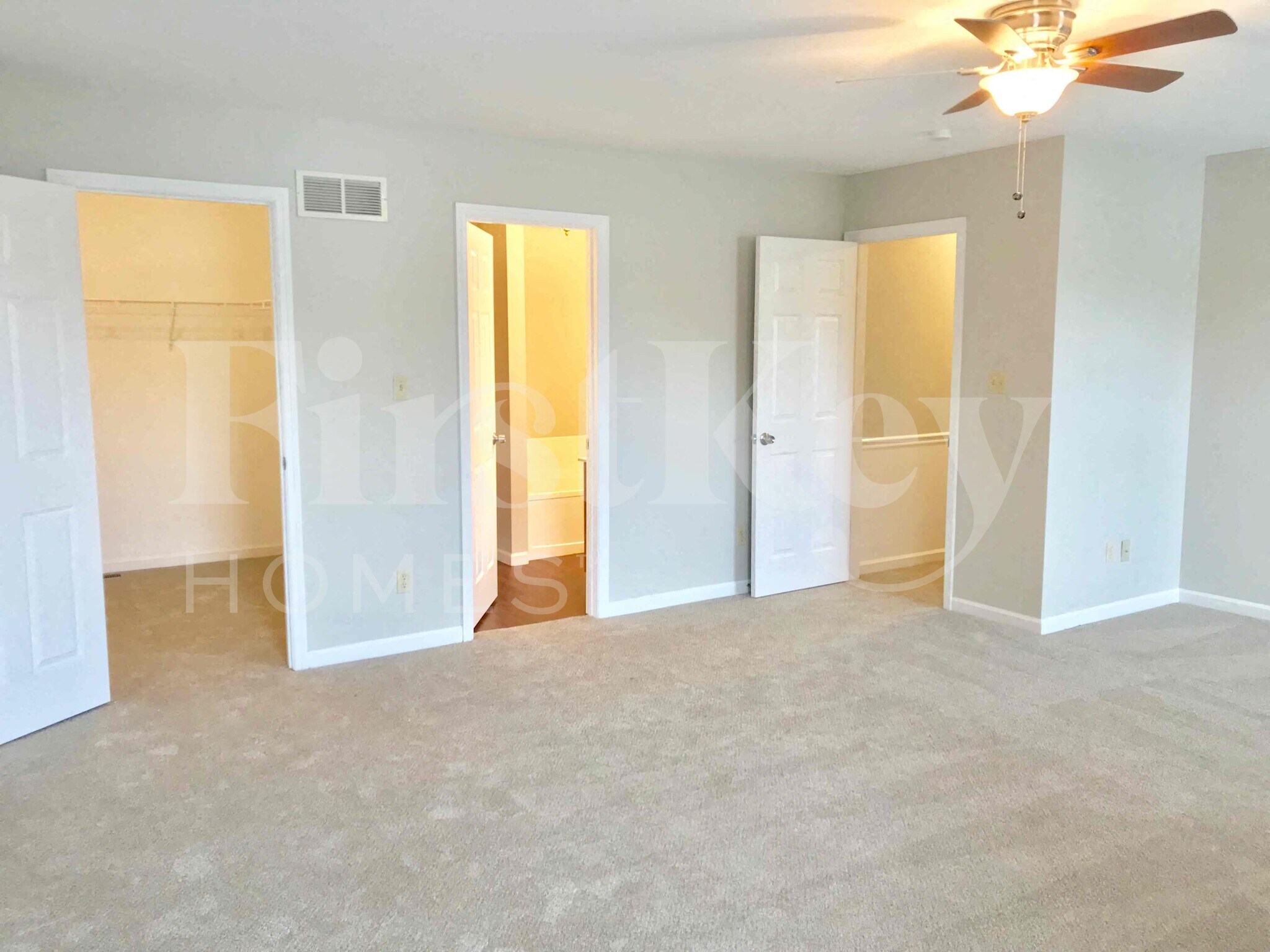 Building Photo - 9 Kingsmont Ct